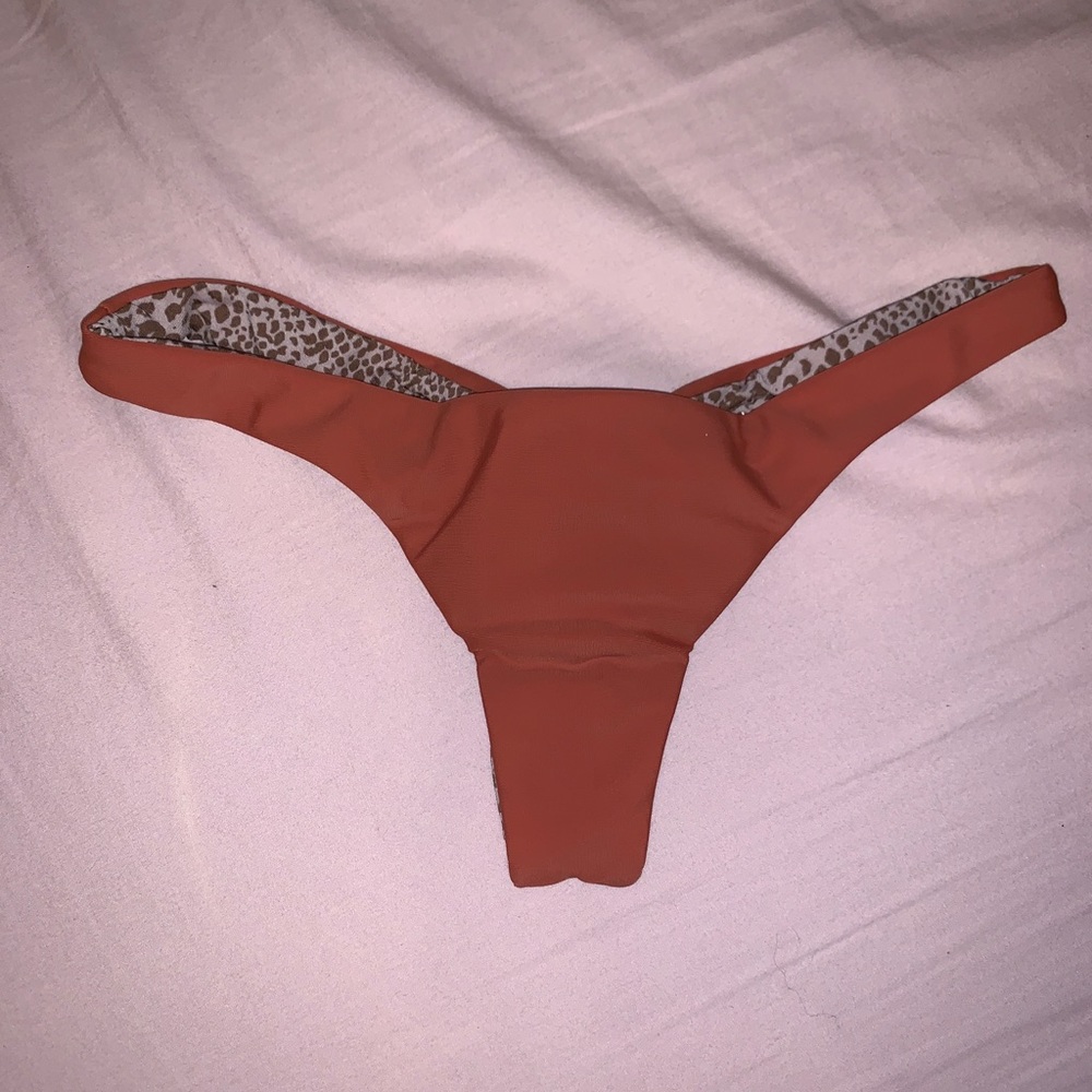 ❌SOLD❌ Acacia Pipeline Ribbed Bottom in Li Hing